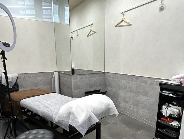 ファーストアートメイク施術室